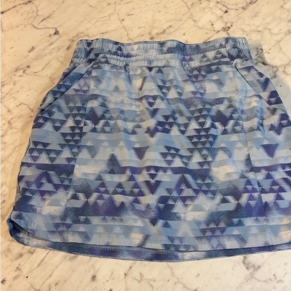 Columbia Geometric Blue and White Mini Skirt